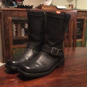 Harley Davidson leather zip boot new condition 9.5. Super thick and soft.